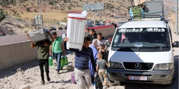 ETRANGER- Liban: les civils coincés après le bombardement israélien du passage vers la Syrie