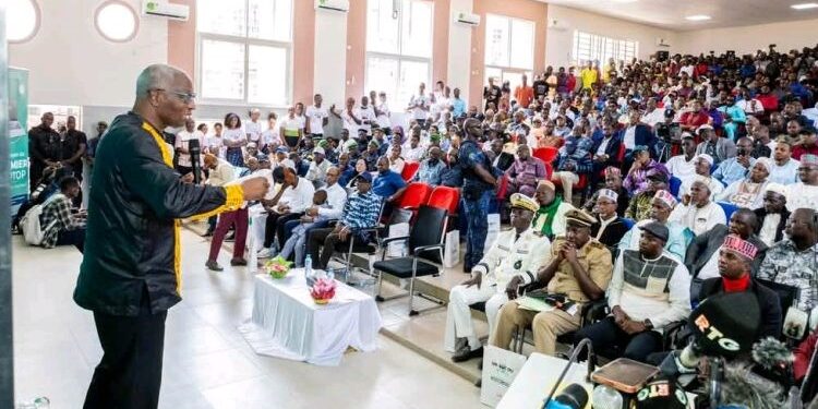 ACTUALITES- Bah Oury : La Guinée entre dans l&rsquo;ère de l&rsquo;innovation avec sa première unité d&rsquo;assemblage d&rsquo;ordinateurs portables