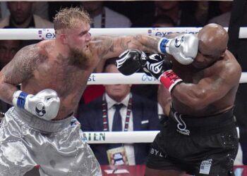 SPORT/BOXE- Mike Tyson perd son combat face au youtubeur de 27 ans ( voir la vidéo)