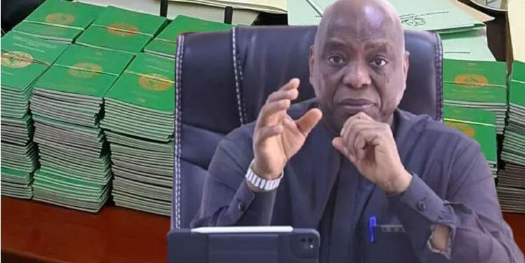 ACTUALITES- Passeports bloqués : Le ministre Kouyaté annonce des mesures fermes pour protéger les Guinéens à l’étranger