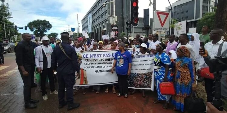 ACTUALITES- Conakry : Manifestation des enseignants contractuels violemment dispersée par les forces de l&rsquo;ordre