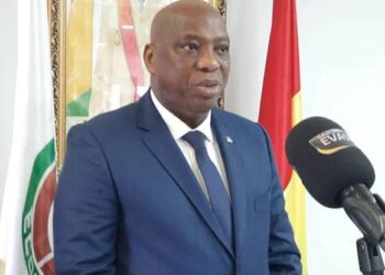 DIPLOMATIE- Morissanda Kouyaté à Freetown : Vers un renforcement des liens Guinée-Sierra Leone et la préservation de l&rsquo;unité nationale