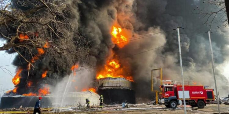 ACTUALITES- Kaloum : un an après le drame, les sinistrés de l’incendie crient leur désespoir