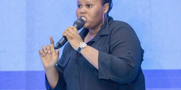 NECROLOGIE – Une étoile s&rsquo;éteint : Hommage à Oumou Koultoumy Bah, icône montante de la littérature guinéenne