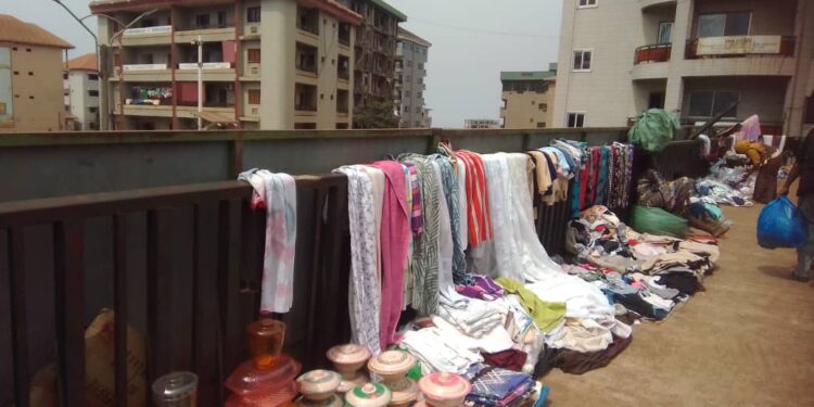 ACTUALITES- Koloma : des vendeuses occupent illégalement un pont, l&rsquo;administration promet des mesures