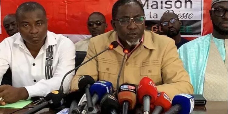 POLITIQUE – Transition en Guinée : des proches de Doumbouya accusés de freiner le retour à l’ordre constitutionnel