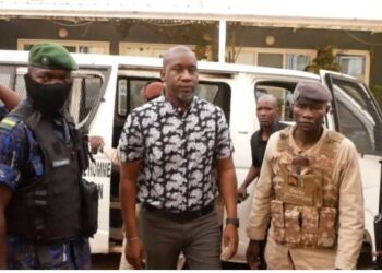 JUSTICE- Justice sous pression : le procès en appel d&rsquo;Aliou Bah, un test pour la liberté d&rsquo;expression en Guinée