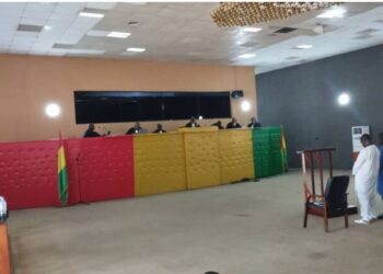 JUSTICE/CRIEF- Procès des anciens ministres : un renvoi sous tension