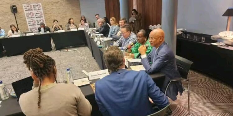 POLITIQUE – Cellou Dalein Diallo à Nairobi : un message aux jeunes, un signal politique ?