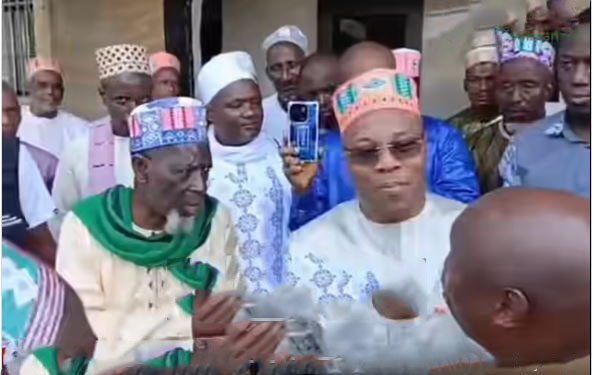 POLITIQUE- Gaoual hué à Monrovia : le vendredi noir d’un ministre en exil diplomatique