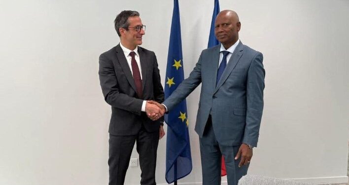 PRESSE- Médias et démocratie : la HAC Guinée en quête de partenariat stratégique avec l’ARCOM France