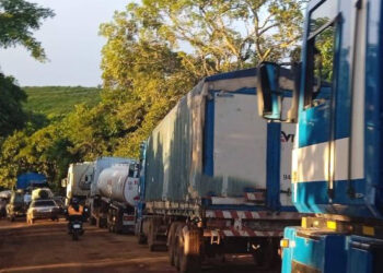 ACTUALITES- Route Mamou-Labé paralysée : 13 km de camions bloqués, denrées pourries, pénurie redoutée