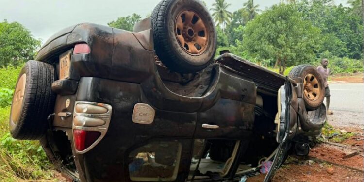 ACTUALITES- Frayeur sur la route de Télimélé : un véhicule se renverse, aucun mort