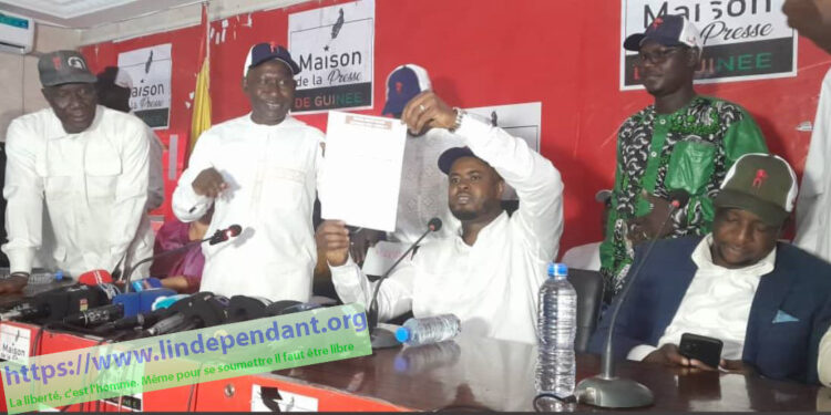 POLITIQUE – Guinée : La Synergie GMD25 presse le Général Doumbouya de briguer la présidence