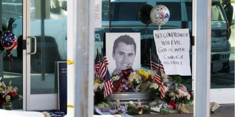 ETRANGER- États-Unis : Charlie Kirk, figure de l’ultra-droite, assassiné en plein discours