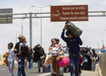 ETRANGER- Pérou–Chili : Lima militarise sa frontière face à un afflux migratoire annoncé