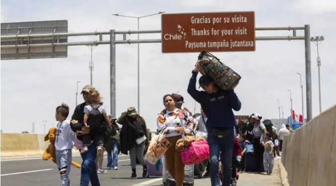ETRANGER- Pérou–Chili : Lima militarise sa frontière face à un afflux migratoire annoncé