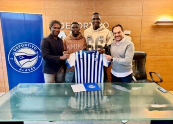 SPORT/FOOT- Alavés ouvre ses portes à deux pépites guinéennes : la revanche des académies