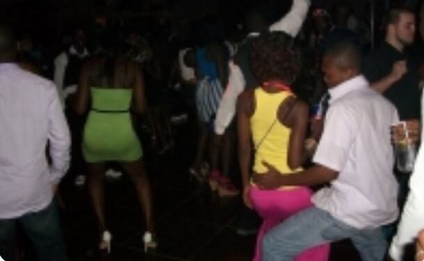 EDUCATION- Mineurs dans les boîtes de nuit : quand les parents abandonnent l’éducation à la rue