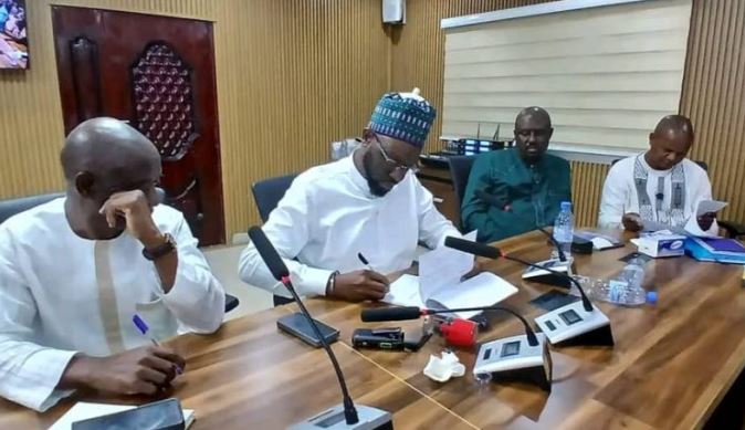 ACTUALITES- Fin de la grève : le gouvernement revalorise les indemnités et les carrières des enseignants