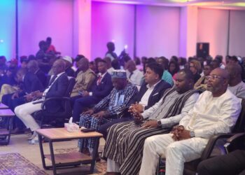 SPORT- Nuit des sports de combat : Mamadou Saïdou Diallo couronné Roi 2025 à Conakry