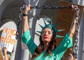 ETRANGER- États-Unis : feu vert judiciaire à l’ICE dans le Minnesota, coup d’arrêt au Texas