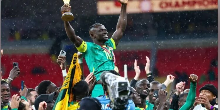 SPORT/FOOT- CAN 2025 : le Sénégal défie la CAF et expose son trophée, la bataille se déplace sur le terrain juridique