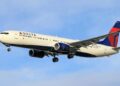 ETRANGER- Téléphone allumé avant le décollage : une passagère provoque le demi-tour d’un avion et finit arrêtée