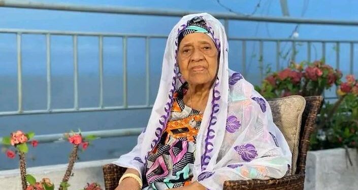 NECROLOGIE – Décès de Hadja Andrée Touré : Mamadi Doumbouya salue la mémoire d’une figure de l’histoire guinéenne