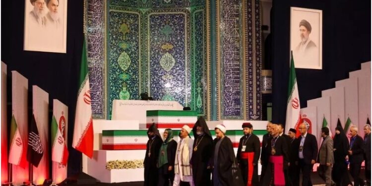 ETRANGER- Iran: les funérailles d&rsquo;Ali Khamenei s&rsquo;ouvrent sur fond de démonstration de force