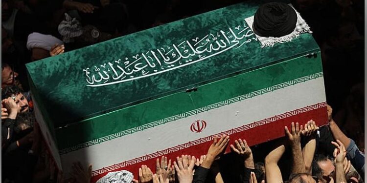 ETRANGER- Iran : le cercueil d&rsquo;Ali Khamenei en Irak, la guerre reprend avec les USA