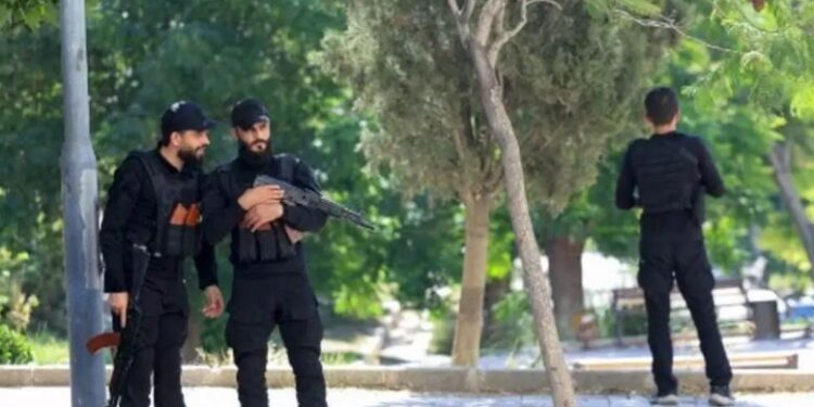 ETRANGER- Syrie : des explosions secouent Damas près de l’hôtel d’Emmanuel Macron, 18 blessés signalés