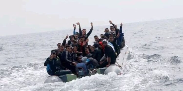ETRANGER – Urgent : Un bébé de deux jours parmi 12 migrants secourus en Méditerranée par le navire Humanity 1