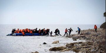 ETRANGER- Grèce : 76 migrants secourus après une traversée périlleuse depuis la Libye