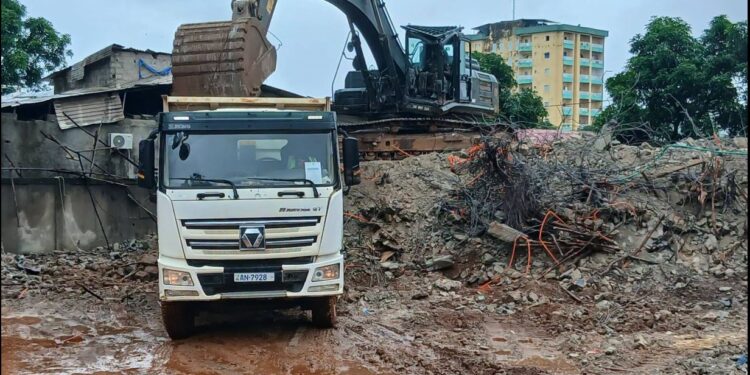 ACTUALITES- Drame de Hafia 1 : le Premier ministre Amadou Oury Bah attendu sur le site de l’immeuble effondré