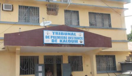 JUSTICE- Kaloum : poursuivis pour des propos sur un « affrontement sanglant », deux jeunes finalement relaxés